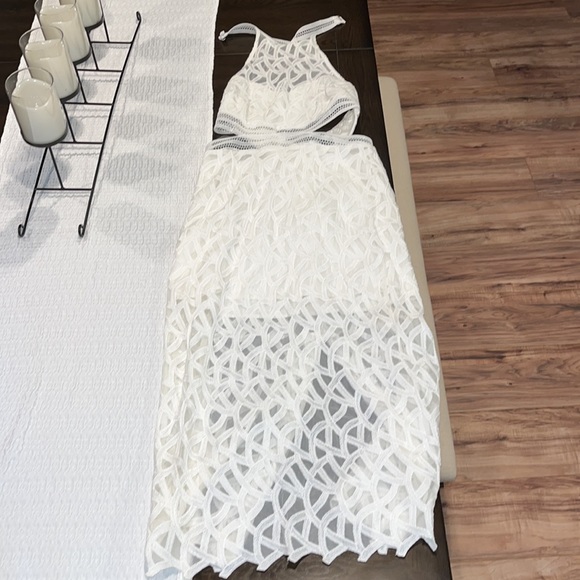 White Bardot Midi Dress - Picture 4 of 4